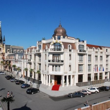 Hotel & Casino President Batumi Exterior photo