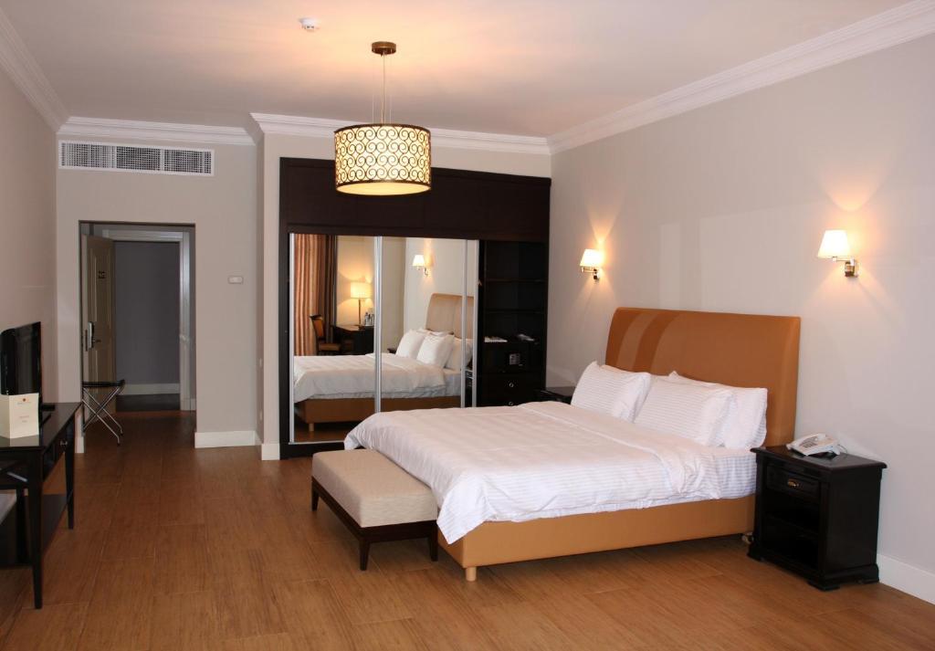 Hotel & Casino President Batumi Room photo
